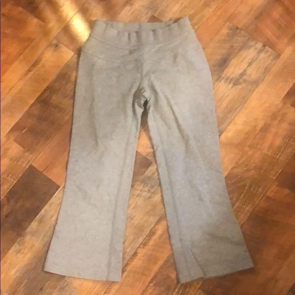 Lululemon Groove Pant Crop Size 4 (1921) - Picture 1 of 5